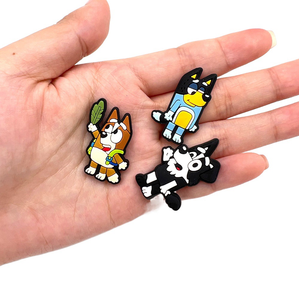 30 suit Cartoon Cute Blue Cave Shoes Shoes Flower Decorative Buckle Personality DIY Garden Shoe Buckle Accessories