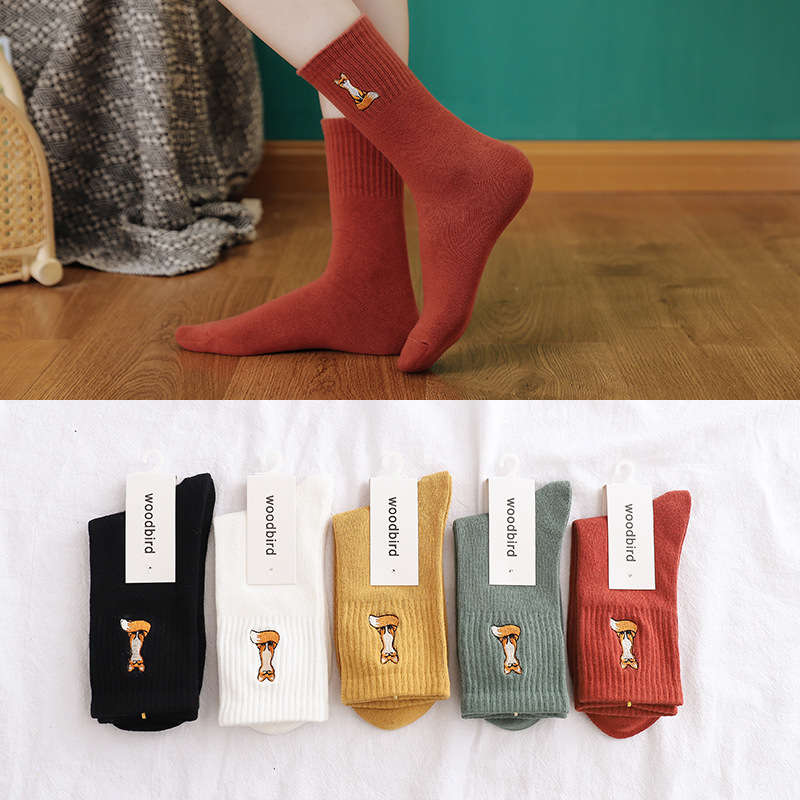 Picture of Good-Looking Socks for Women, Autumn and Winter Mid-Calf Solid Color Cotton Socks with Embroidered Fox, Sweat-Absorbent Women's Long Socks, Zhuji Women's Socks Wholesale