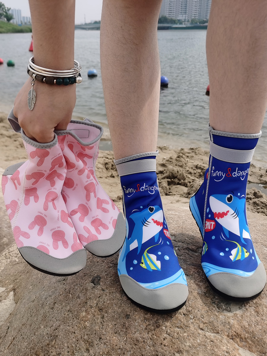 Summer Beach Socks, Kidsren's Wading and River Swimming Shoes, Soft-Soled Baby Anti-Cut and Non-Slip High-Top Long-Tube Beach Shoes for Men and Women