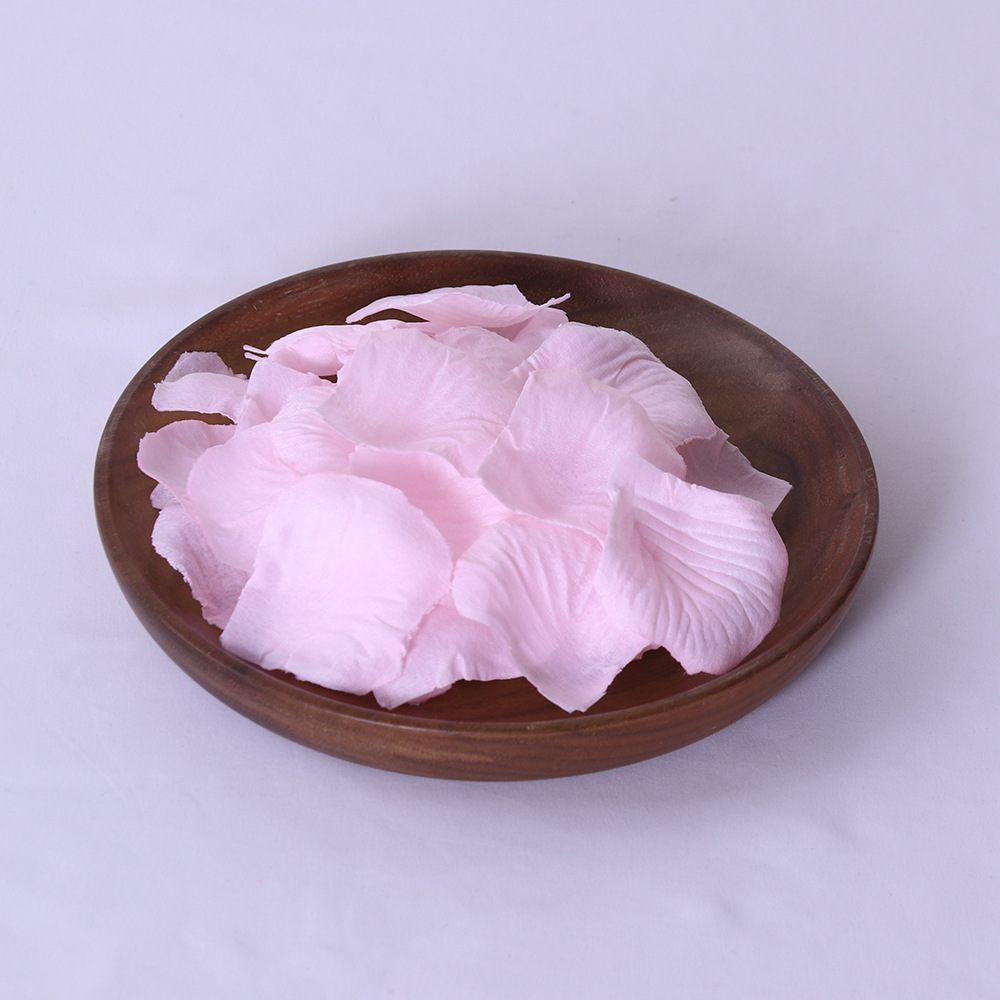 Picture of Non-woven fabric stacked 1000 pieces of rose petals wedding bar celebration hand decorative props artificial flower generation