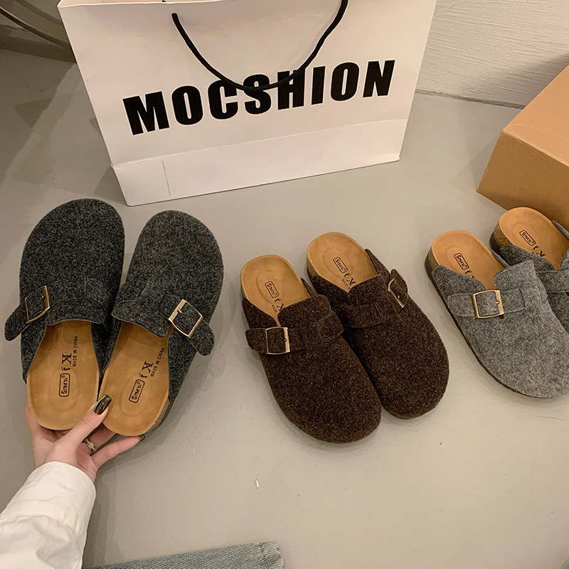 In the autumn of 2024, the new all-match one-step Birkenstock shoes for women's plus size woolen thick soles are worn outside 4.5cm thick soles