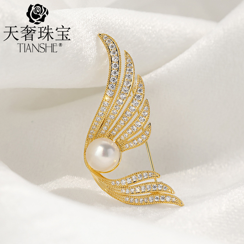 Picture of Luxury Jewelry High-end Brand Natural Freshwater Pearl Feather Brooch Double-use Men's Show Model Accessories